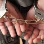 Χειροπέδες-σε-«μαϊμού»-ασφαλιστή,-στη-Φήκη-Τρικάλων-–-Πώς-οι-υποψιασμένοι-γείτονες-έσωσαν-τα-κοσμήματα-ηλικιωμένης