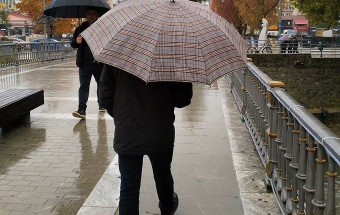 Αλλάζει-ο-καιρός-με-πτώση-της-θερμοκρασίας-και-καταιγίδες-–-Η-πρόγνωση-μέχρι-και-την-Πέμπτη-23-Απριλίου