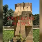 Ηράκλειο:-Άγνωστοι-αποκεφάλισαν-την-προτομή-του-Νίκου-Ξυλούρη-–-«Είναι-εξοργιστικό»-ανέφερε-η-αντιδήμαρχος-Πολιτισμού