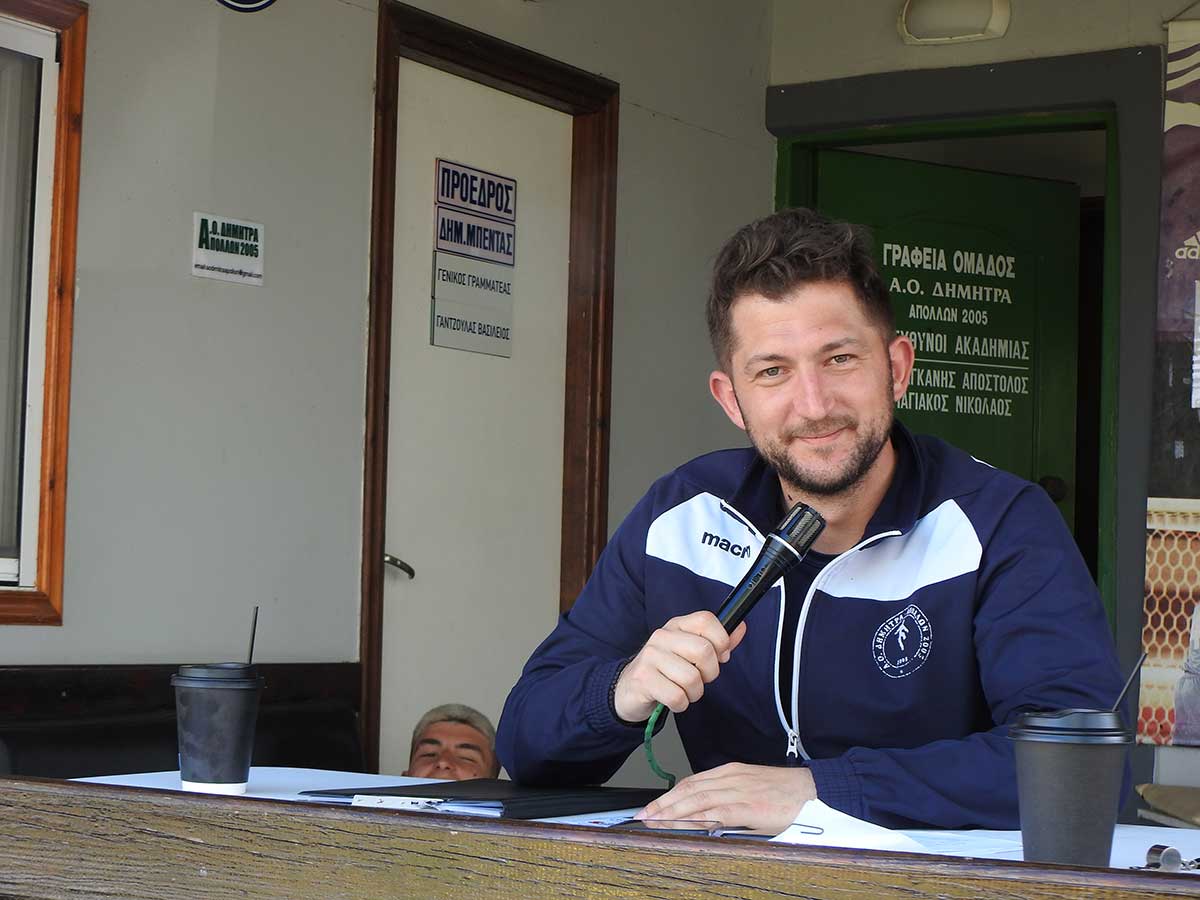 Αθεράπευτα…-εθελοντής-ο-Νίκος-Μουστάκας