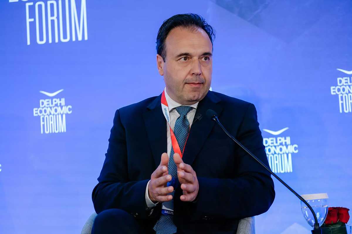 Παπαστεργίου:-Τέλος-στην-ανωνυμία-των-social-media