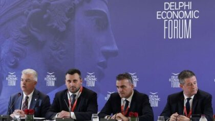 Ομιλία-Δήμαρχου-Μετεώρων-Λευτέρη-Αβραμόπουλου-στο-Οικονομικών-Φόρουμ-των-Δελφών:-Τα-Μετέωρα-μετατρέπονται-από-προορισμό-λίγων-ωρών-σε-προορισμό-ημερών-και-εμπειριών-ζωής