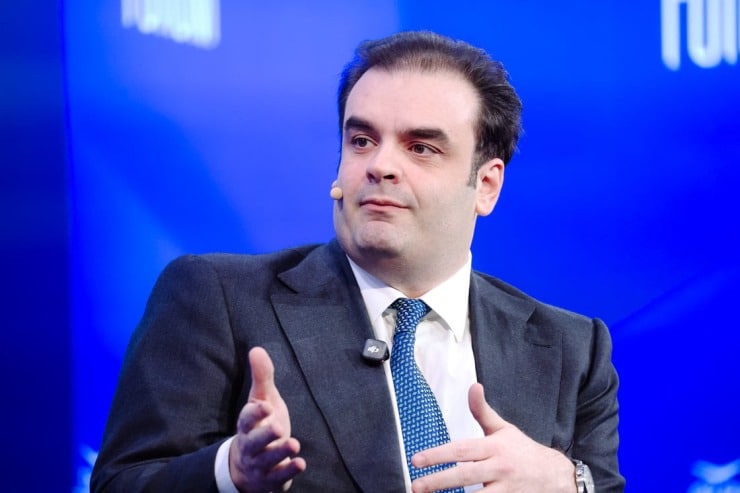 Πιερρακάκης:-«Δύναμη-πυρός»-για-νέα-μέτρα