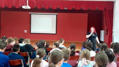 Βιβλιοθήκη-Καλαμπάκας-στο-5ο-Δημοτικό-για-την-Ημέρα-Βιβλίου