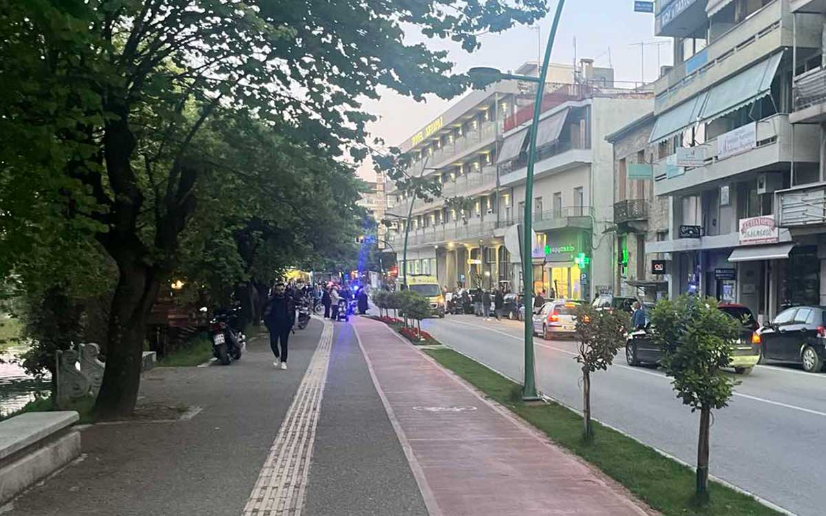 Τροχαίο-στην-Όθωνος:-Δύο-τραυματίες-μετά-από-παράσυρση