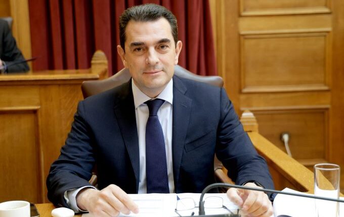 Σκρέκας:-«Η-κυβέρνηση-στηρίζει-τον-τουριστικό-κλάδο-του-Ν.-Τρικάλων»