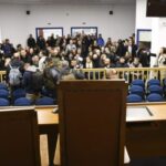 Οργή-για-πιθανή-αναβολή-της-δίκης-των-Τεμπών-για-εβδομάδες:-Αντιδράσεις-συνηγόρων-συγγενών-σε-ενδεχόμενη-νέα-καθυστέρηση-(βίντεο)