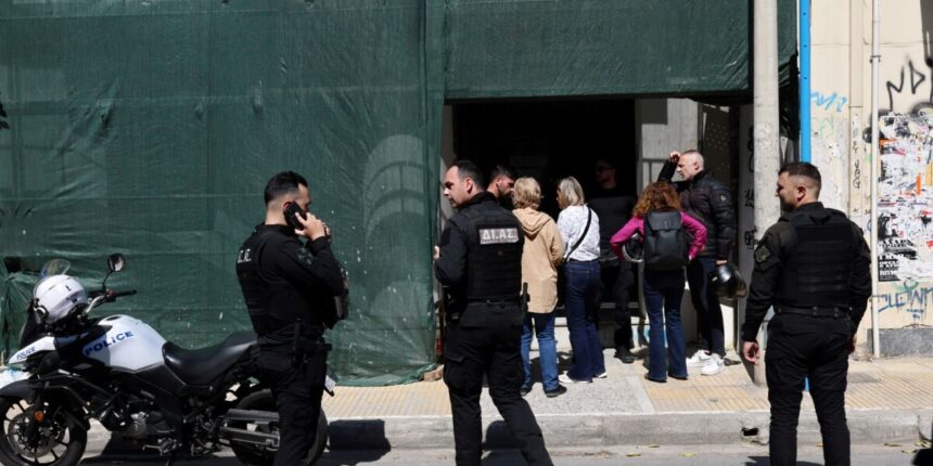 Θρίλερ-με-89χρονο:-Πυροβόλησε-υπάλληλο-στον-ΕΦΚΑ-Κεραμεικού-και-άλλα-τρία-άτομα-στο-Εφετείο