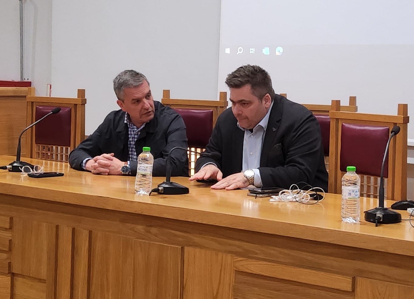 Στο-Επιμελητήριο-Τρικάλων-ο-Γιάννης-Βουτσινάς