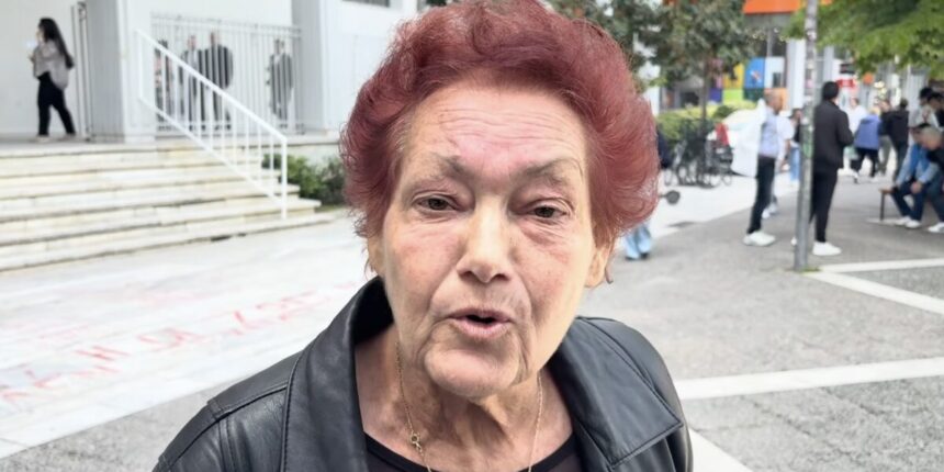 Λάρισα:-Συγκλονίζει-η-μητέρα-της-φαρμακοποιού-που-έχασε-την-κόρη-της-στις-πλημμύρες-του-Ιανού:-Πως-είναι-δυνατόν-να-είσαι-ένοχος-και-να-μην-είσαι-ένοχος;