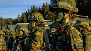 «iσραηλινός-δάκτυλος»-στο-Αιγαίο:-Ο-τουρκικός-Τύπος-παροτρύνει-σε-πολεμική-προετοιμασία