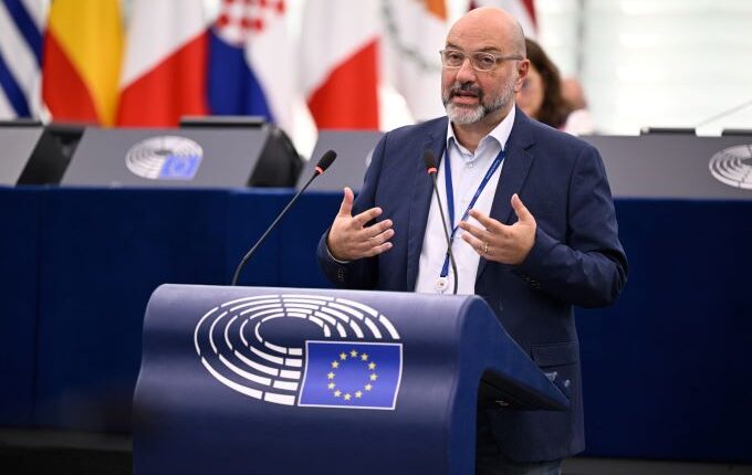 Σάκης-Αρναούτογλου προς-Κομισιόν:-«Η-Κυβέρνηση-αφήνει-τη-μετακινούμενη-κτηνοτροφία-στον-αέρα. -Οι-κτηνοτρόφοι δεν-αντέχουν άλλη-εγκατάλειψη»