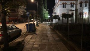 Τρίκαλα:-Ένα-παγκάκι-πολλά-χρόνια-μπροστά