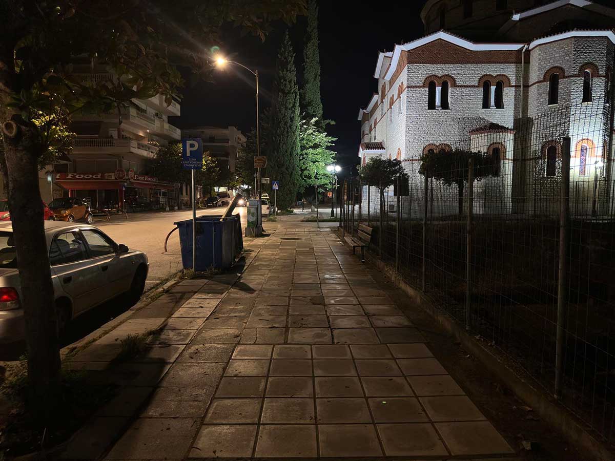 Τρίκαλα:-Ένα-παγκάκι-πολλά-χρόνια-μπροστά