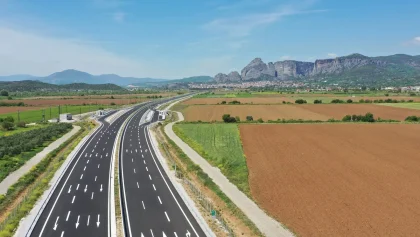 Συναγερμός-στον-Ε65-για-όχημα-στο-αντίθετο-ρεύμα