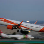 Άγριος-καβγάς-σε-πτήση-της-easyjet-–-12-επιβάτες-πιάστηκαν-στα-χέρια