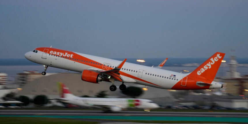 Άγριος-καβγάς-σε-πτήση-της-easyjet-–-12-επιβάτες-πιάστηκαν-στα-χέρια