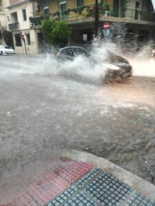 Ισχυρές-βροχές-και-πάνω-από-55.000-κεραυνοί-–-Η-κακοκαιρία-εξπρές-με-αριθμούς-(χάρτες)