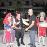Παραδοσιακοί-χοροί-γέμισαν-την-πλατεία-της-Πύλης