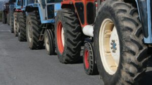 Συλλαλητήριο-με-τρακτέρ-από-τους-χαλαζόπληκτους-αγρότες