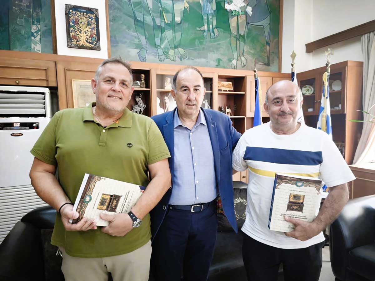 Τρίκαλα:-Νέο-βιβλίο-για-τους-συνεταιρισμούς-φαρμακοποιών-από-τον-Αλέξανδρο-Καπανιάρη
