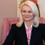 Η-Ιωάννα-Γάκα-παρουσιαζόταν-ως-γκουρού-της-αναζωογόνησης-με-θεραπείες-«κβαντικής»-και-«σαμανικής»-ιατρικής-σε-πελάτες-με-γερά-πορτοφόλια