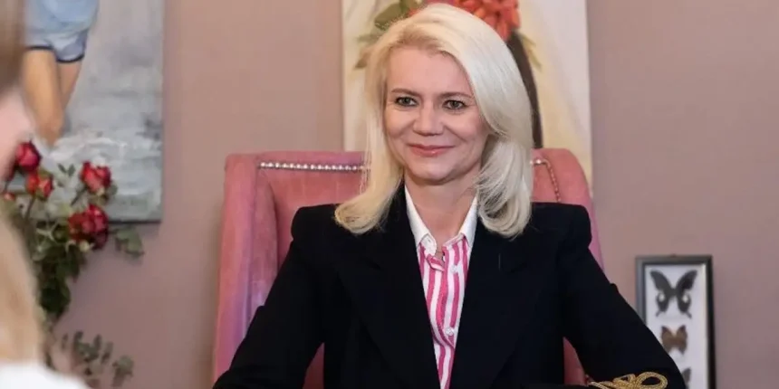 Η-Ιωάννα-Γάκα-παρουσιαζόταν-ως-γκουρού-της-αναζωογόνησης-με-θεραπείες-«κβαντικής»-και-«σαμανικής»-ιατρικής-σε-πελάτες-με-γερά-πορτοφόλια