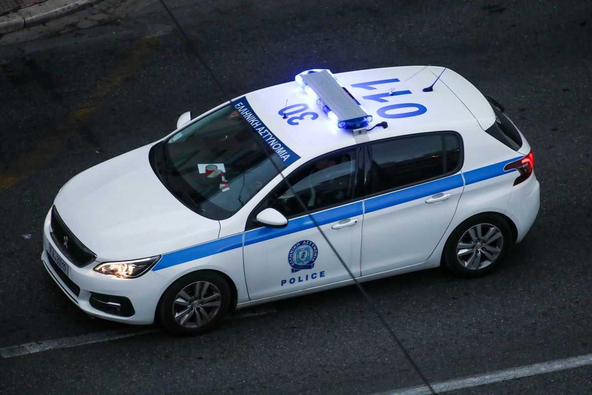 Τρίκαλα:-Συνελήφθη-39χρονος-που-οδηγούσε-χωρίς-δίπλωμα