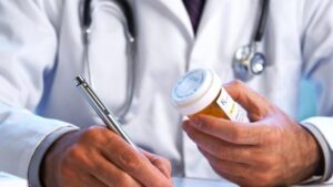 Το-νέο-εργαλείο-ai-«medwatch»-θα…-σκανάρει-τα-social-media-των-γιατρών-όλο-το-24ωρο