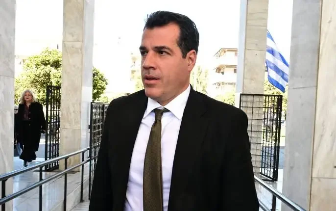 Πλεύρης:-Το-ΠΑΣΟΚ-κάνει-σπέκουλα-–-«Πήρα-ιατρικές-συμβουλές,-δεν-υπήρχε-συνεργασία»