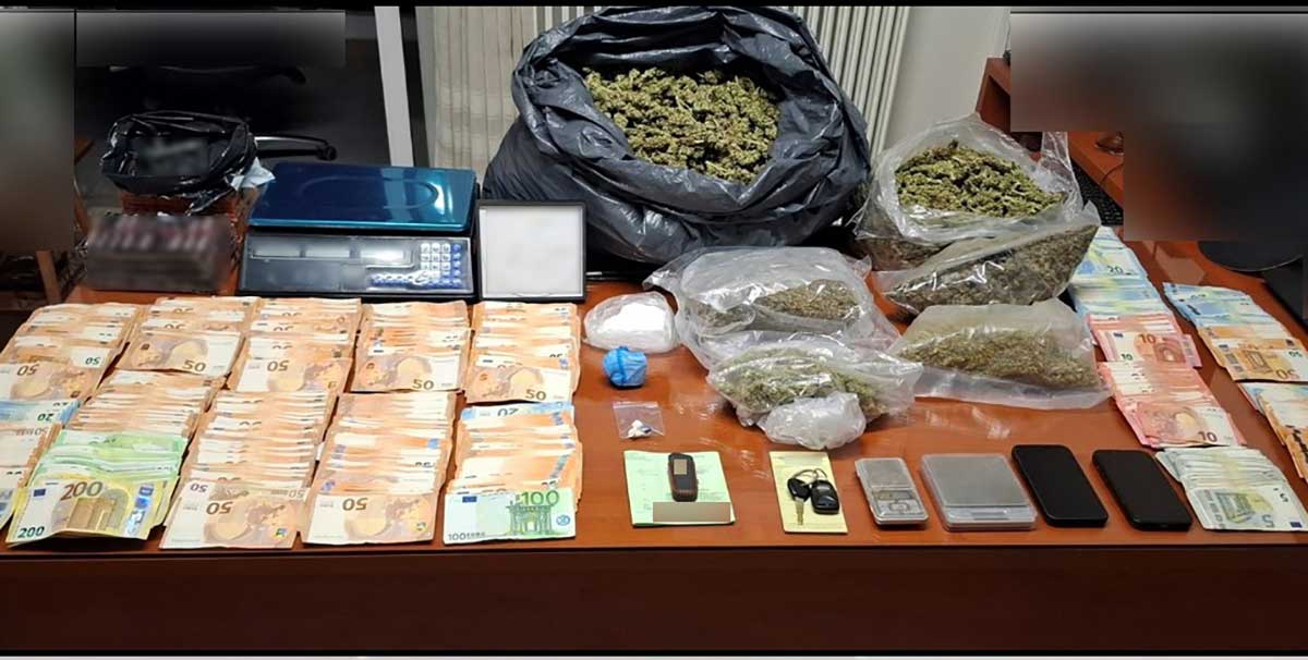 Τρίκαλα:-21χρονος-με-6-κιλά-κάνναβης-και-66.720-ευρώ