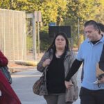 «Νόμισαν-ότι-είμαι-νεκρός-και-με-σκέπασαν-με-ένα-μπουφάν»-–-Συγκλονίζουν-οι-επιζώντες-των-Τεμπών-στη-Λάρισα