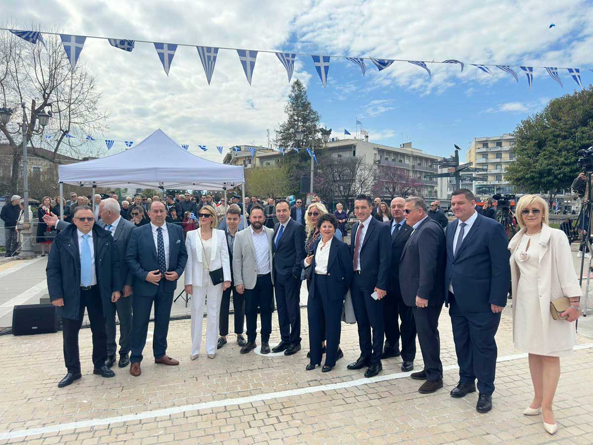 Στα-Τρίκαλα-ο-Παπαστεργίου-για-την-28η-Οκτωβρίου