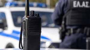 Λάρισα:-32χρονος-με-ασύρματο-στη-συχνότητα-της-ΕΛΑΣ.