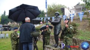 Ρίγη-συγκίνησης-στα-26α-«Τσιαβαλιάρεια»:-Φόρος-τιμής-στον-πρώτο-ήρωα-του-1940 
