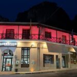 Στα-ροζ-το-Δημαρχείο-Καλαμπάκας-για-την-Παγκόσμια-Ημέρα-κατά-του-Καρκίνου-του-Μαστού